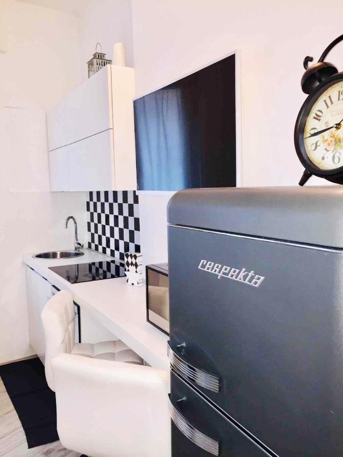Joo'S Flat Bed & Breakfast Milan Exterior photo